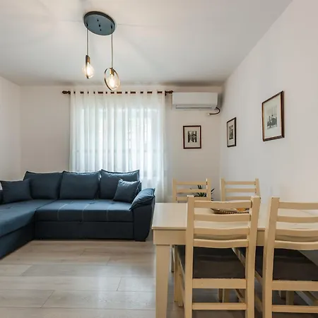 公寓 2bdr Condo-5min Walk From New Bazaar