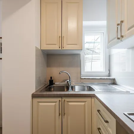 2bdr Condo-5min Walk From New Bazaar 公寓 *