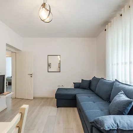 2bdr Condo-5min Walk From New Bazaar 公寓