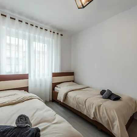 公寓 2bdr Condo-5min Walk From New Bazaar *
