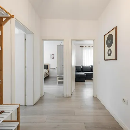 公寓 2bdr Condo-5min Walk From New Bazaar