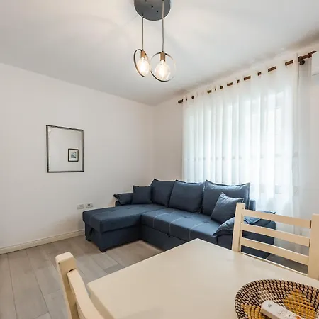 2bdr Condo-5min Walk From New Bazaar 公寓 *