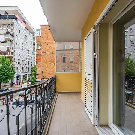 2bdr Condo-5min Walk From New Bazaar *